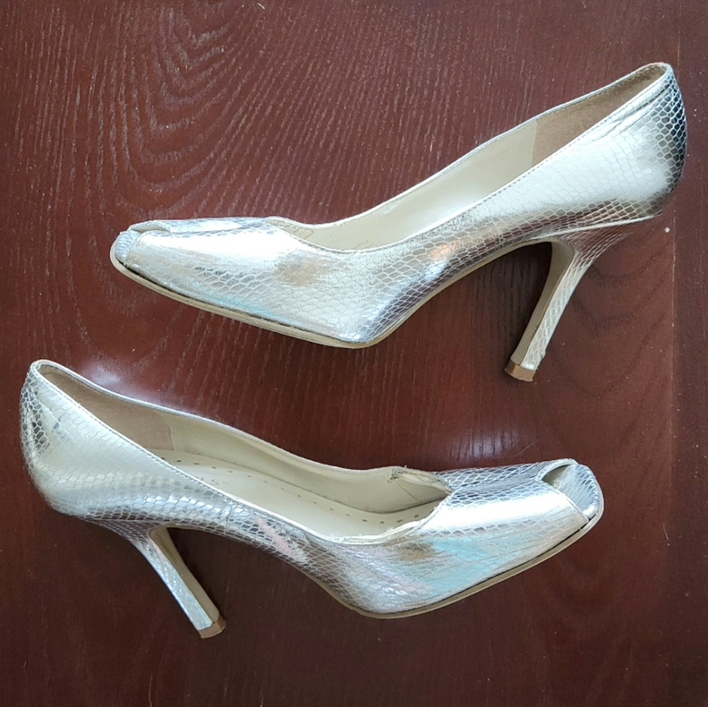 Vintage Silver Leather Peeptoe Heels